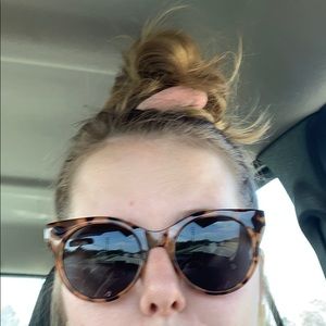 Meet your Posher, Alexis